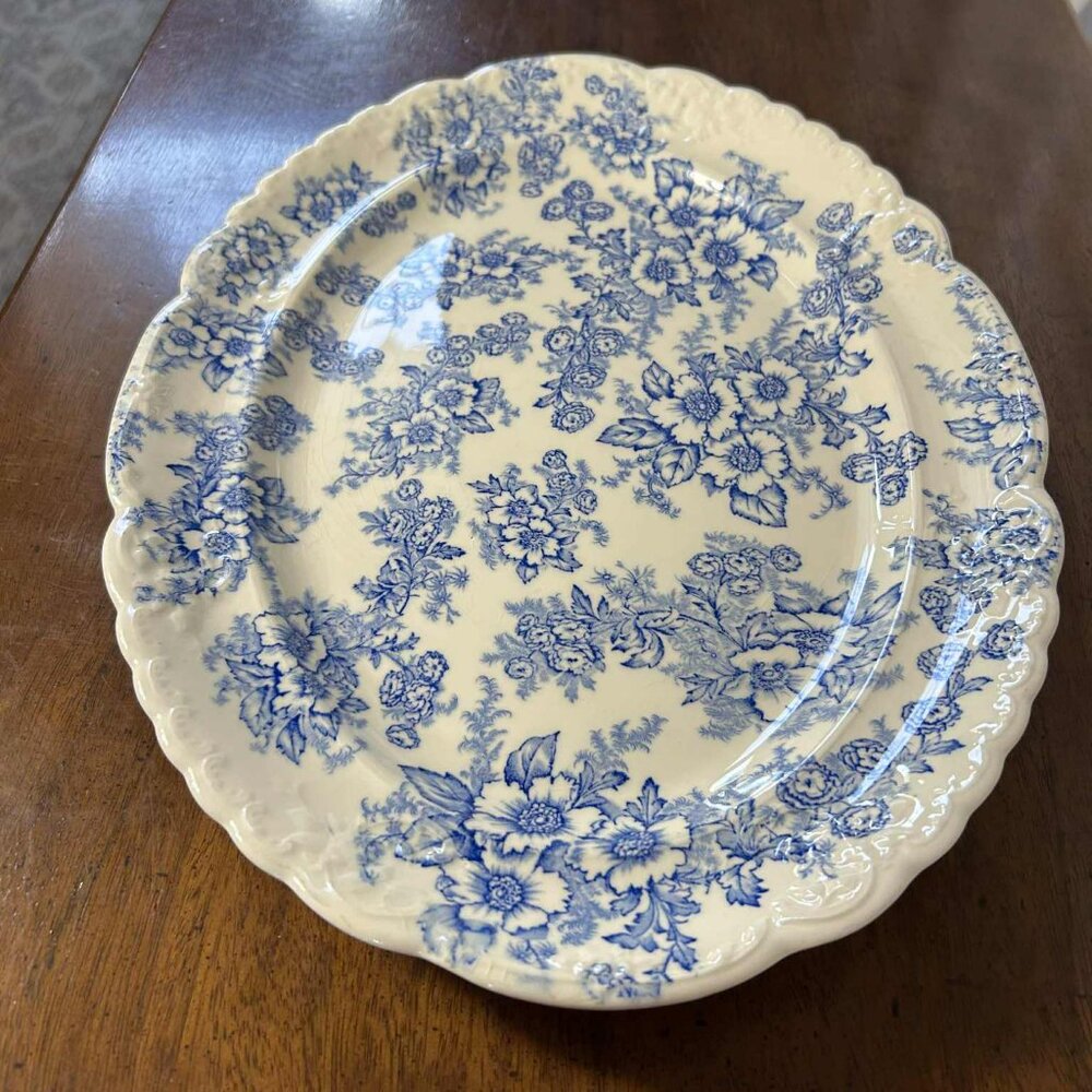 Vintage Taylor Smith & Taylor Dogwood Blue oval platter - Picture 3 of 10